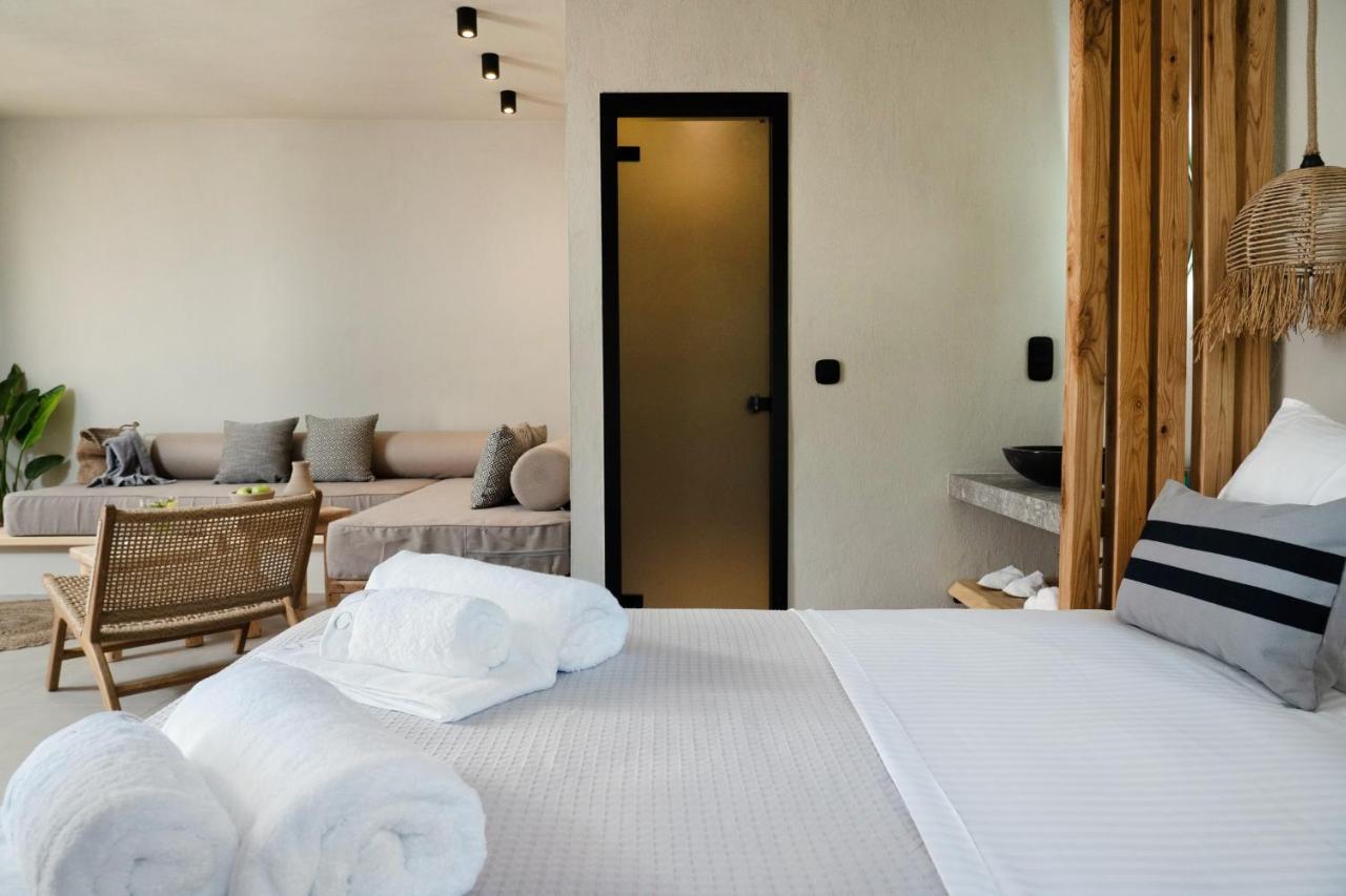 Amo Golden Suites