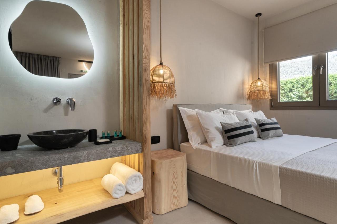 Amo Golden Suites