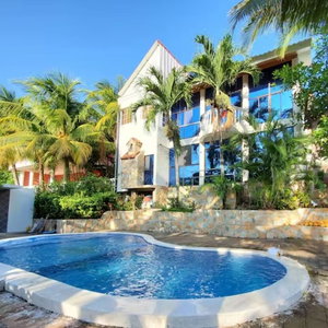 Hotel Little Beach House cazare La Libertad