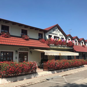 Hotel Hotel Karpatsky Dvor cazare Stupava