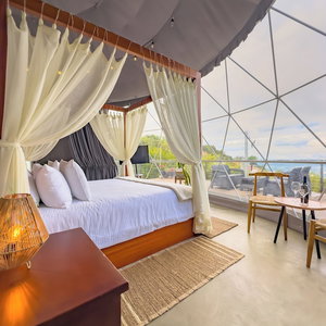 Hotel Cardedeu Domos cazare Santa Tecla