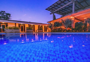 Hotel Casa Las Flores cazare Chirilagua