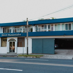 Hotel Hotel Manantiales El Salvador cazare Ayutuxtepeque