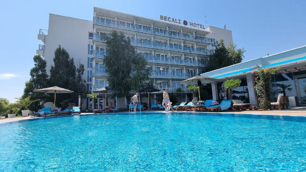 Hotel Carmen International (Fost Becali)