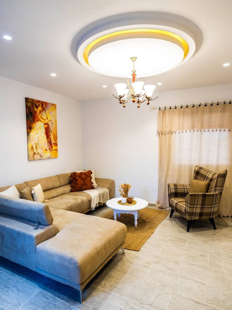 Hotel Charming 3-Bedroom Apartment Near Carthage, Tunisia
