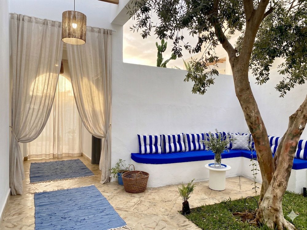 Hotel Charming 2-Bedroom Apartment With Ocean View In Carthage