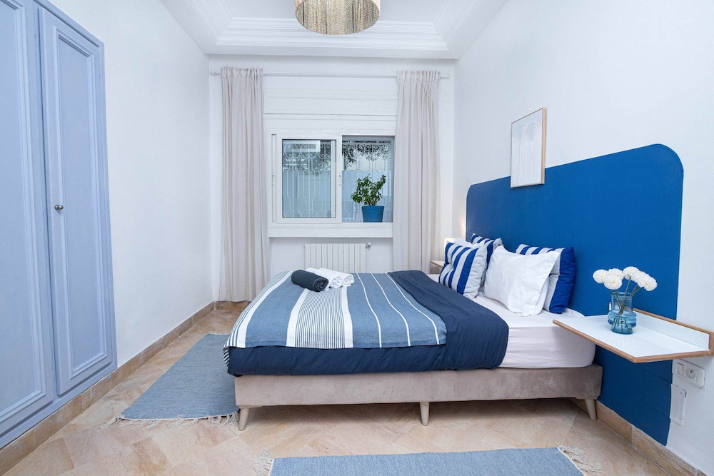 Charming 2-Bedroom Apartment With Ocean View In Carthage