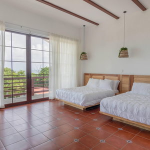 Hotel Las Golondrinas El Zonte El Salvador cazare Armenia