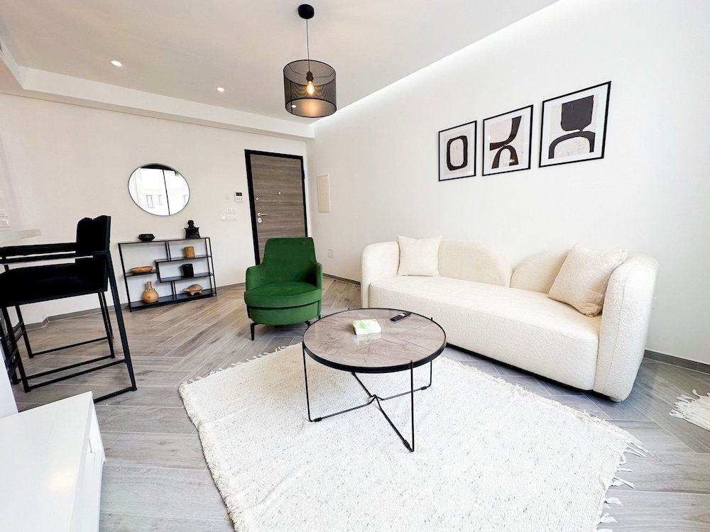 Hotel The Business Stay Brand New In Lac 2