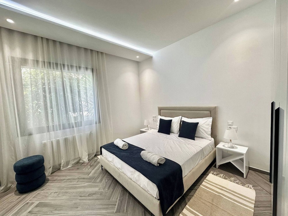 Topaz - Bright Apartment Lake 2