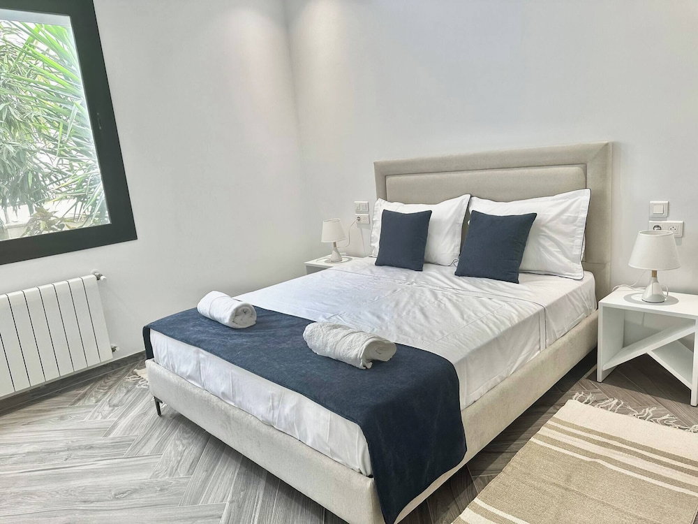 Topaz - Bright Apartment Lake 2