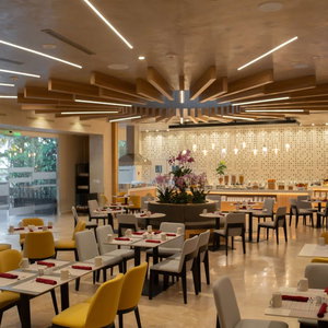Hotel Hilton San Salvador cazare Santa Tecla