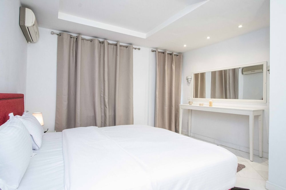 L'onde Du Lac - Chic Apartment With Private Suite Prés Aéroprt Et Cliniques