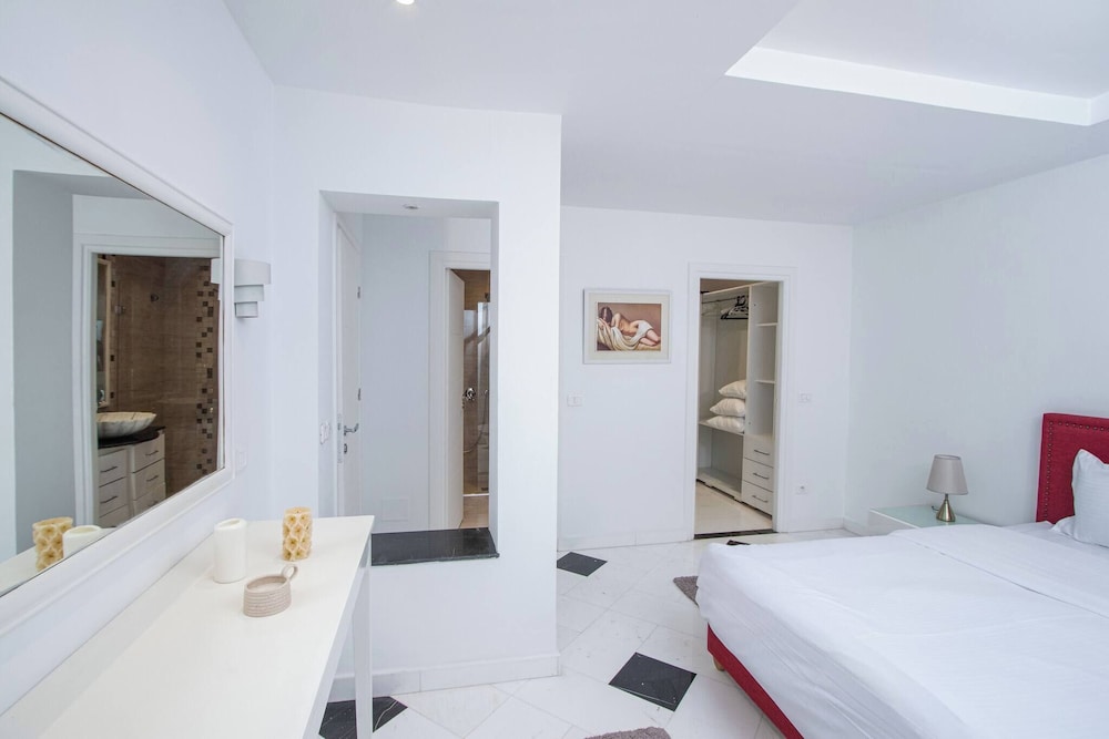L'onde Du Lac - Chic Apartment With Private Suite Prés Aéroprt Et Cliniques