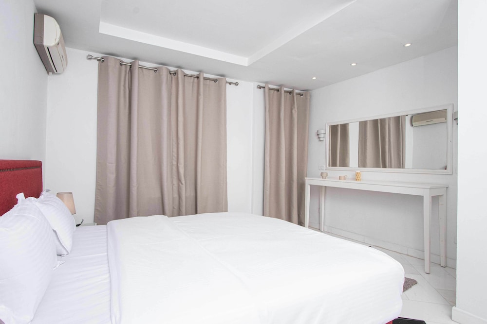 L'onde Du Lac - Chic Apartment With Private Suite Prés Aéroprt Et Cliniques