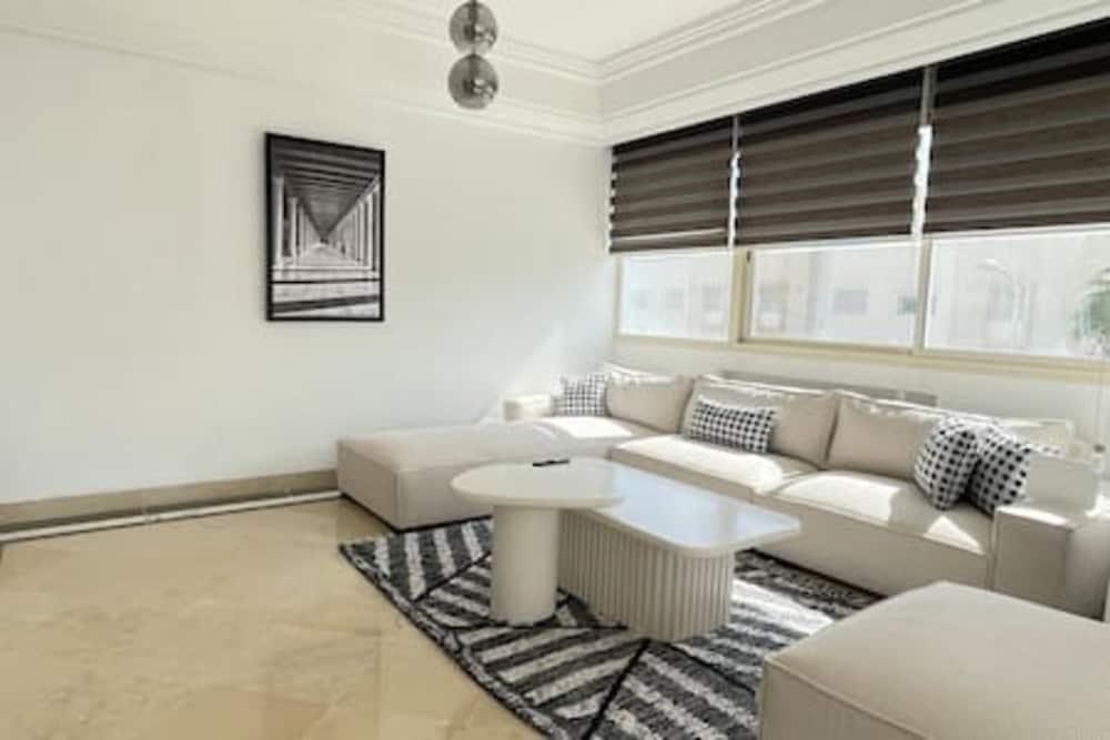 Hotel Black White Modern Spacious