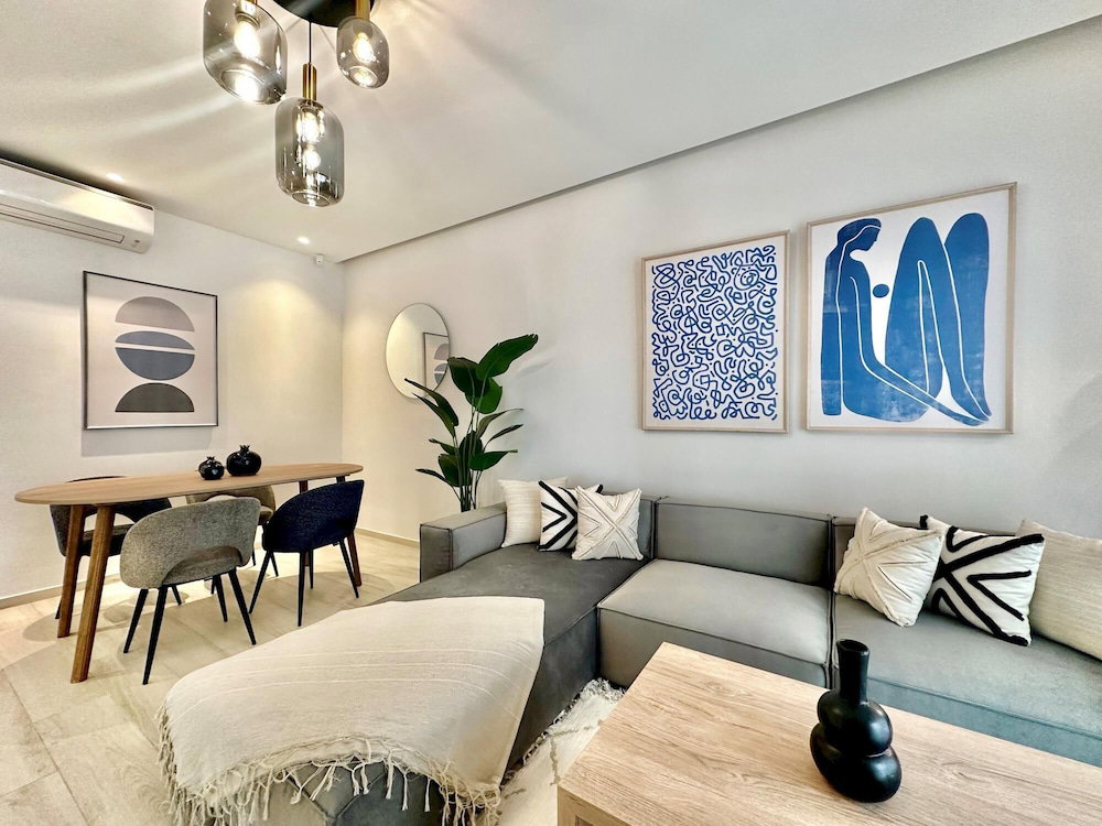 A12 Stylish And Modern 2Bds In La Marsa