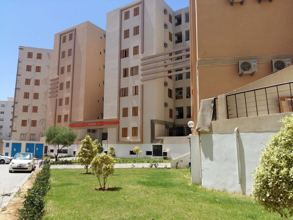 Hotel Benzineb Immo Menzeh