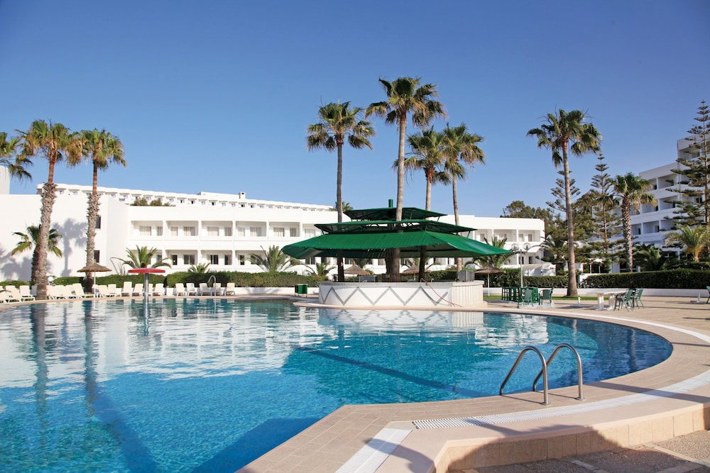 Hotel Tropicana Club & Spa