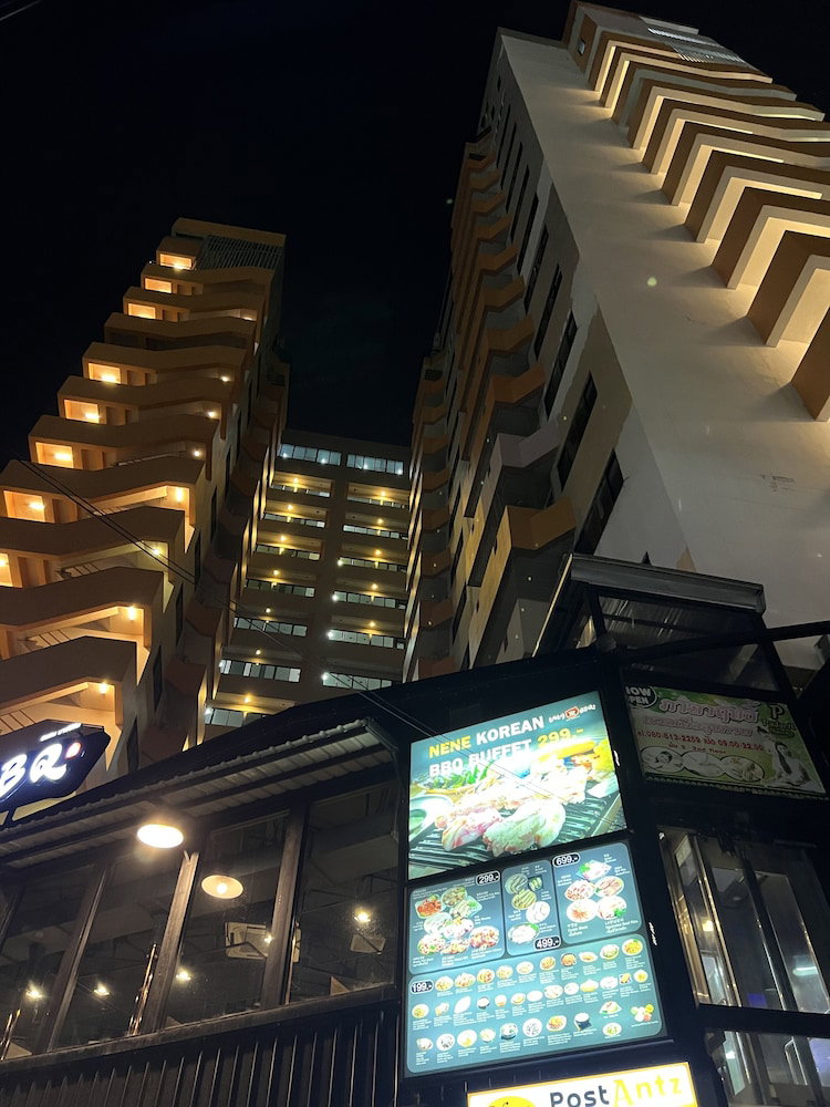 Hotel Mall Suites Hotel