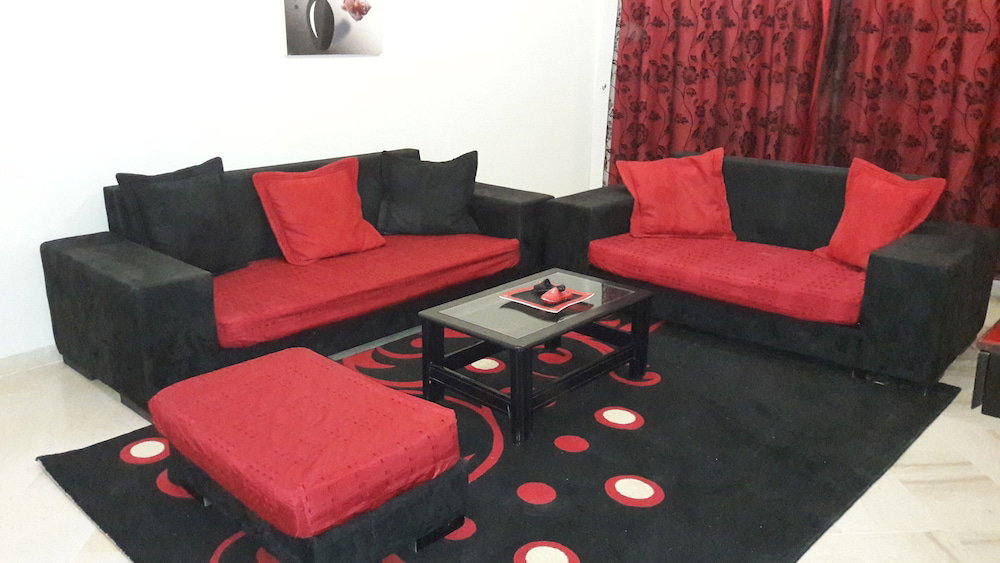 Hotel Spacious Modern App Richly Furnished