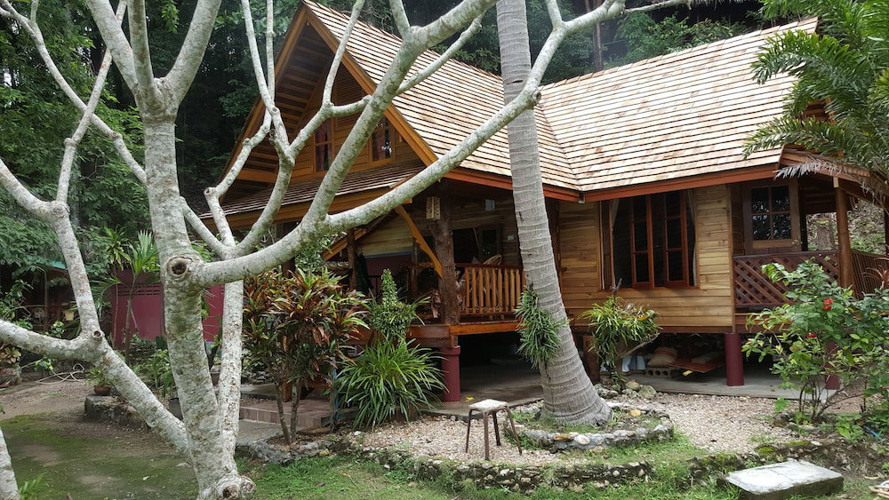 Hotel Sabai Corner Bungalows