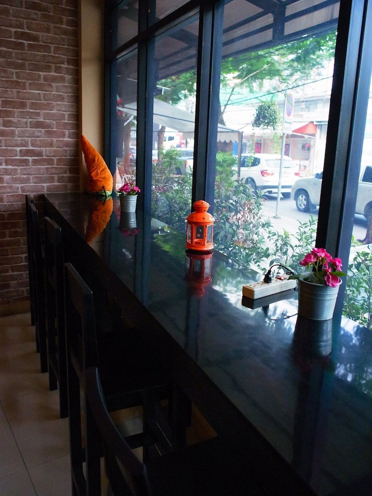 Vx The Fifty - Hostel