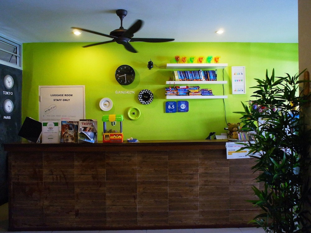 Vx The Fifty - Hostel