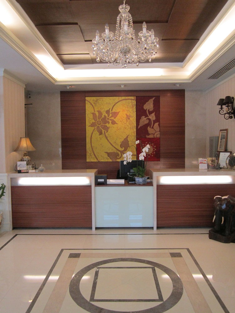 Aurum The River Place