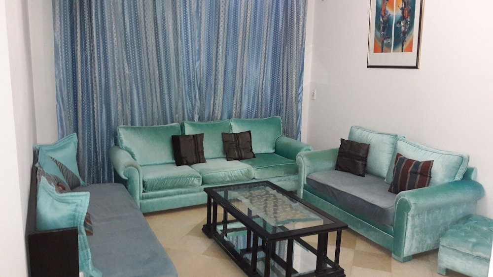 Hotel Spacious Very Modern Apartment Richly Furnished