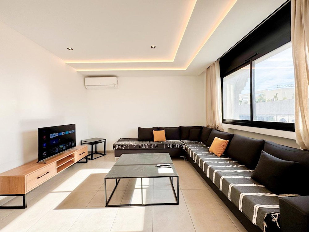 Sunset 301 Luxury Appartment With Gym In Lac1