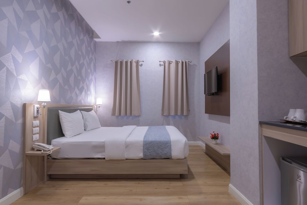 Leela Orchid Hotel