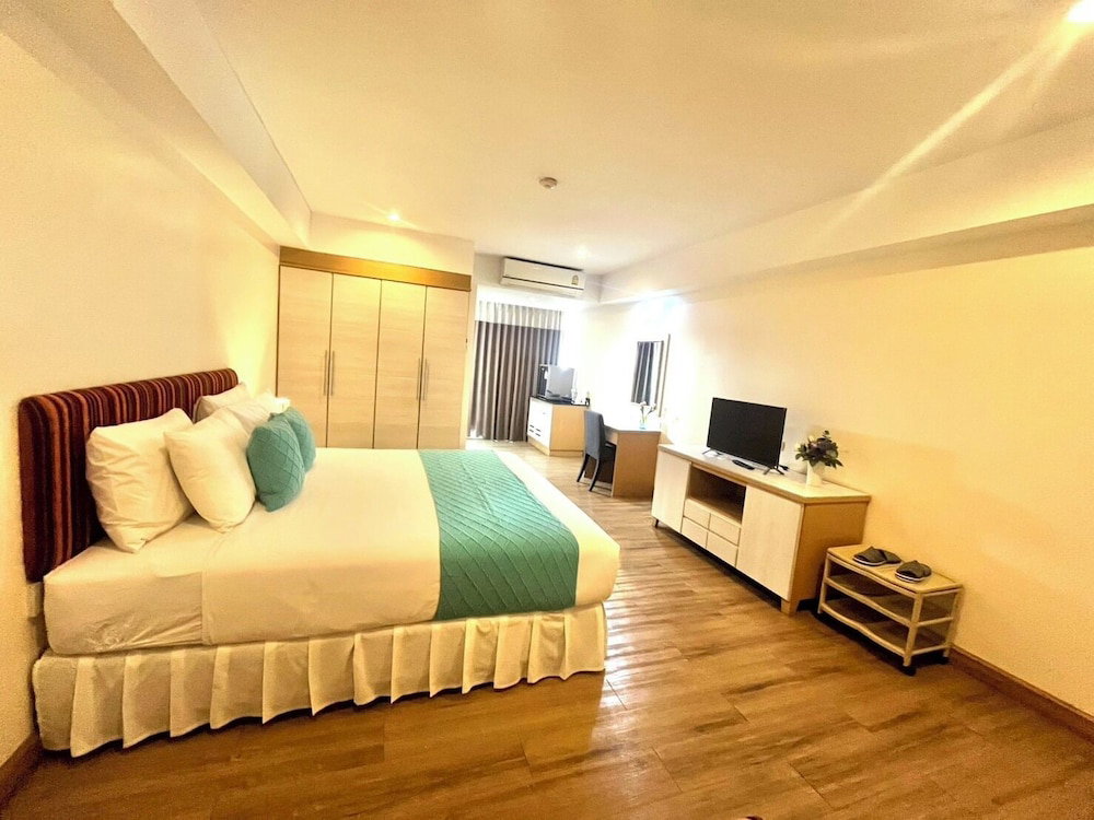 Sky Place Serviced Apartment