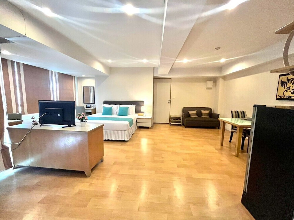 Sky Place Serviced Apartment