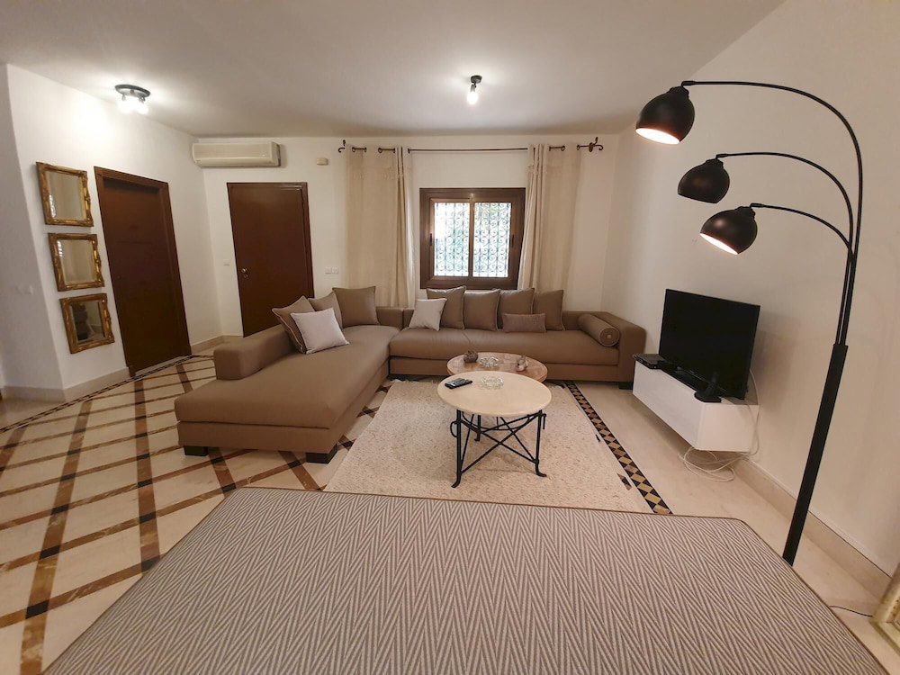 Golden Tulip Apt Spacieux Avec Deux Terrasses