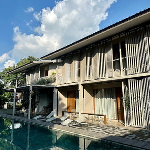 Hotel Sunkiss Pool.bed.cafe cazare Taling Chan