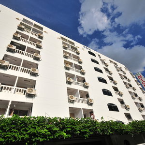 Hotel Nice Palace Hotel cazare Din Daeng