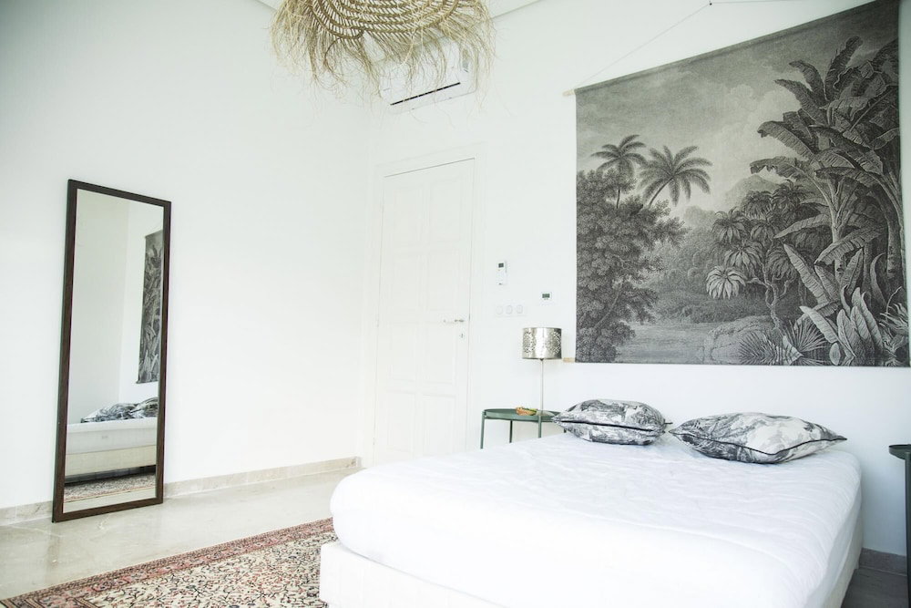Les Verrières De Gammarth: Villa Moderne +Piscine