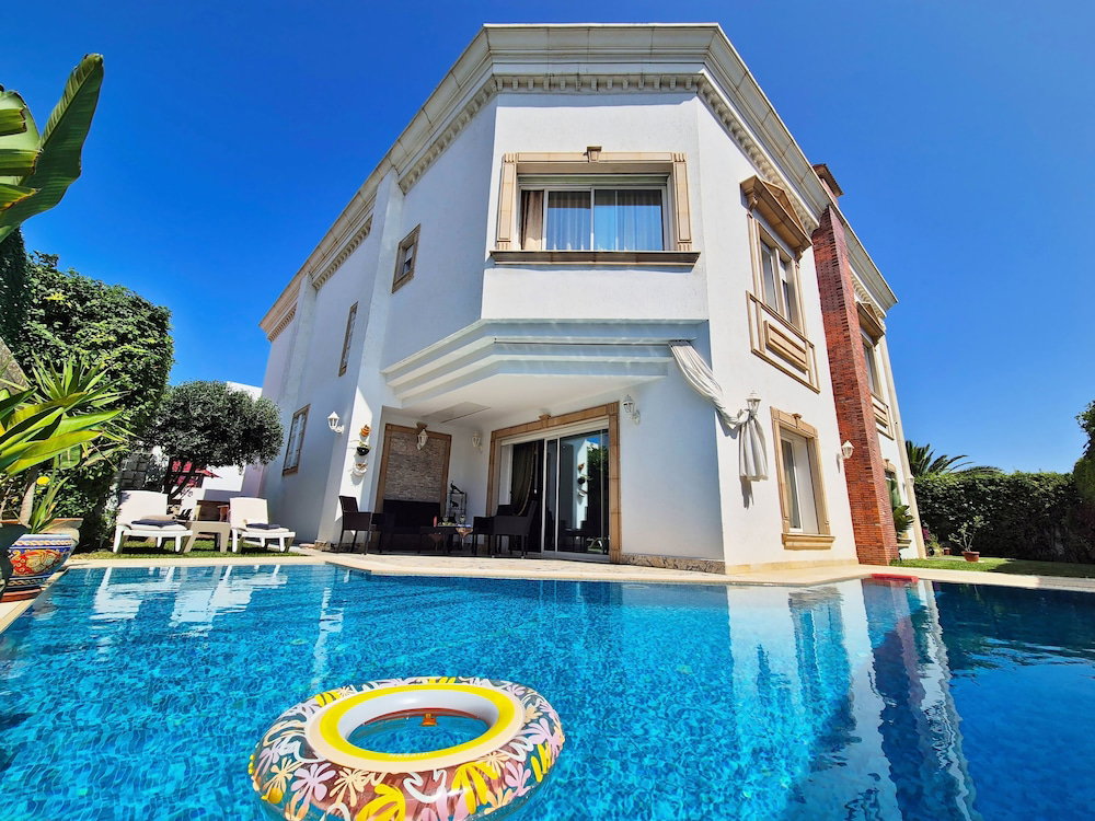 Hotel L'orchidée - Luxury Suites