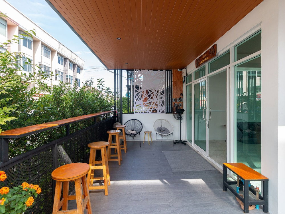 Hotel Acozyposhtel
