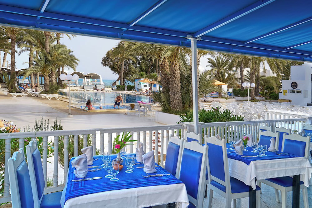 Hotel Hari Club Beach Resort