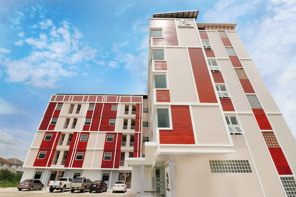 Hotel Triple Trees