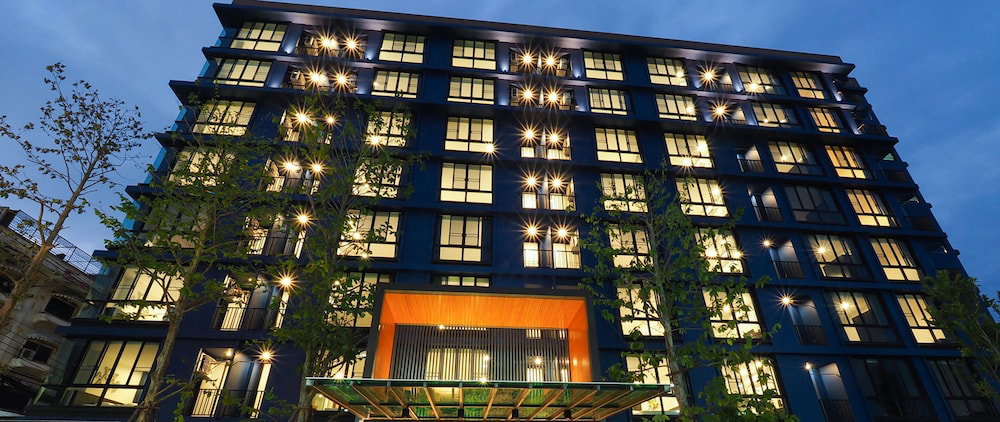 Hotel 130 Hotel & Residence Bangkok