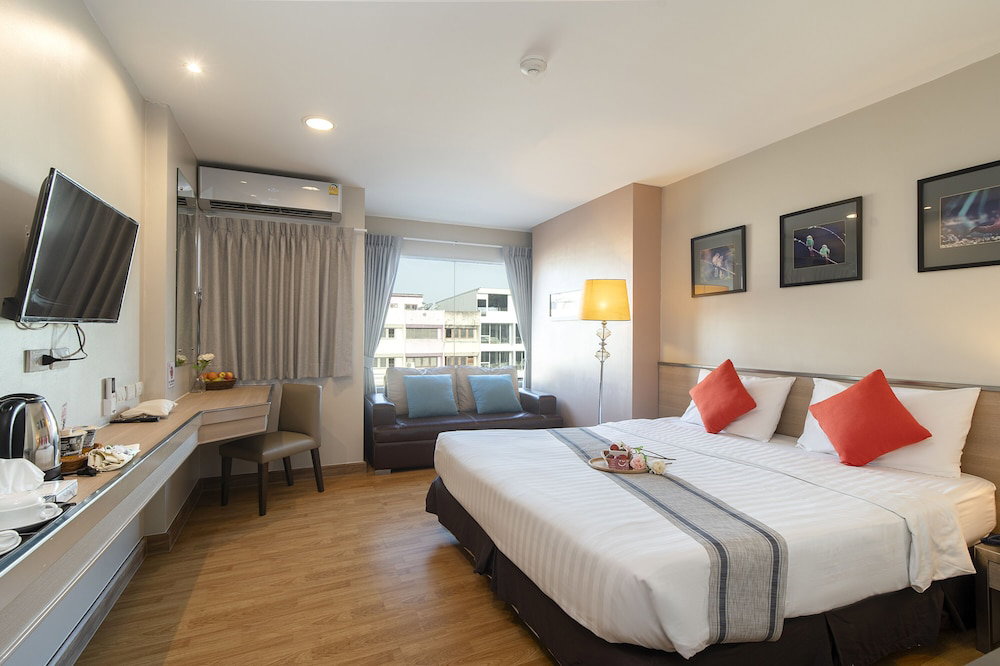 Hotel Bangkok Loft Inn