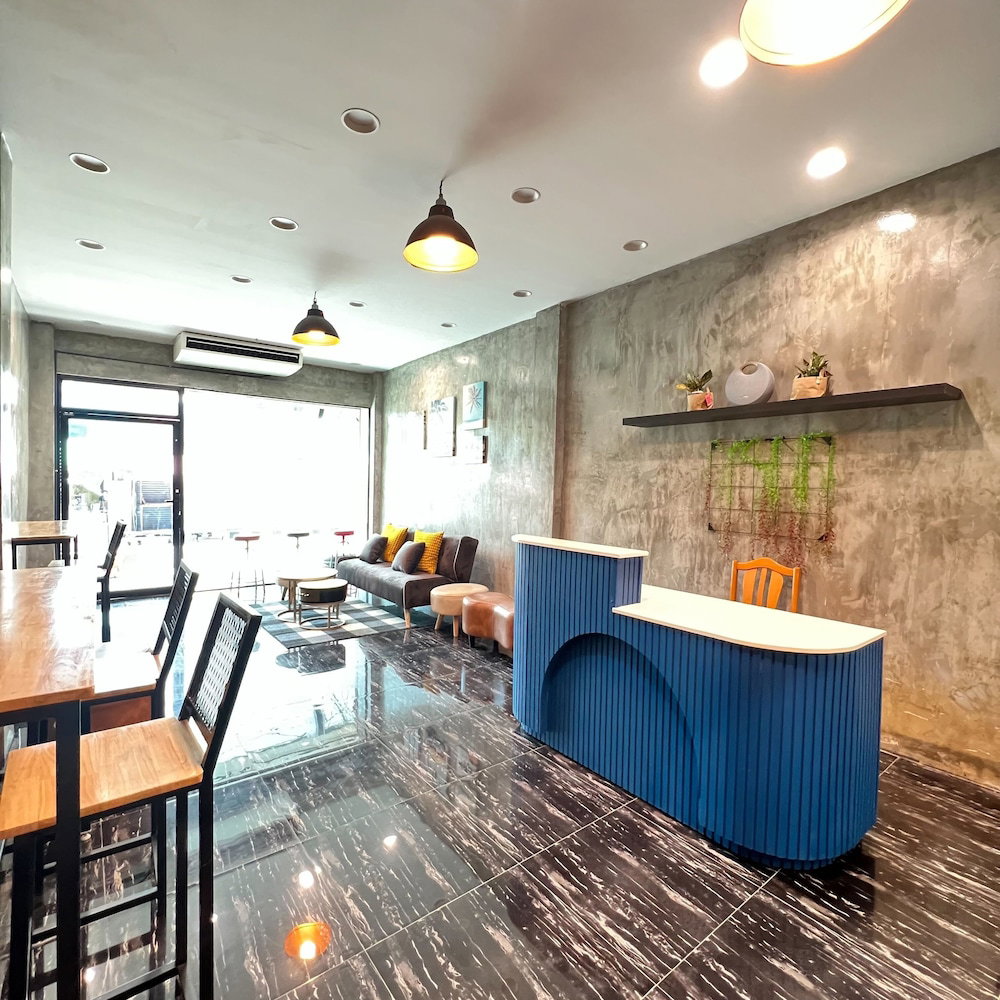 Hotel Noc House