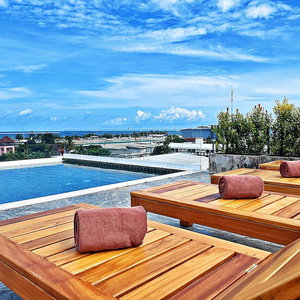 Hotel The Sixteenth Naiyang Beach Hotel cazare Ban Nai Yang