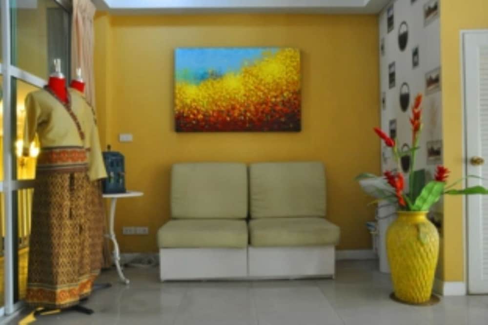 Hotel Nsiri Resort & Hotel