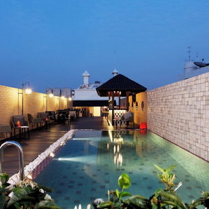 Hotel Baan Chart cazare Phra Nakhon