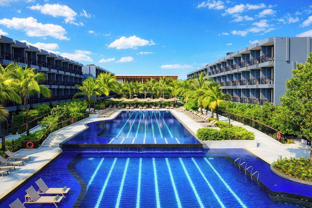 Hotel Courtyard By Marriott Phuket Chalong Bay Resort