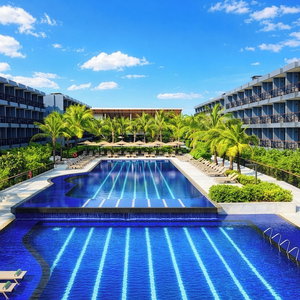 Sejur Courtyard By Marriott Phuket Chalong Bay Resort vacanta Ban Chalong